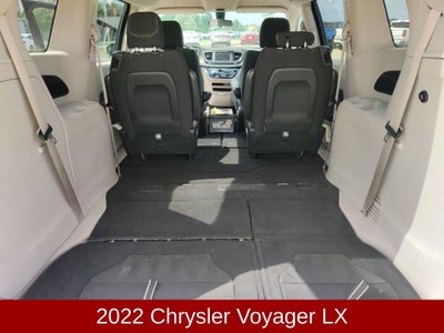 2022 Chrysler Voyager LX