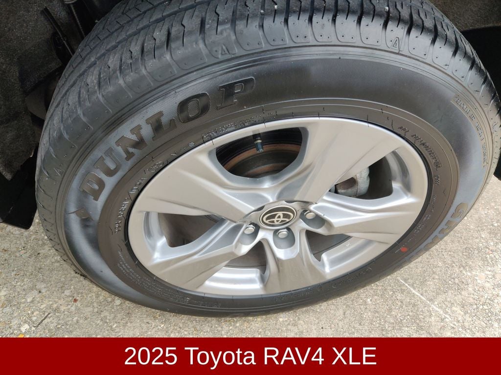2025 Toyota RAV4 XLE