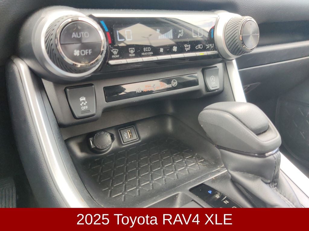 2025 Toyota RAV4 XLE