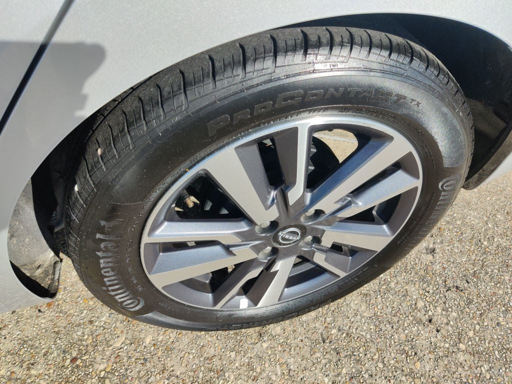 2023 Nissan Versa 1.6 SV