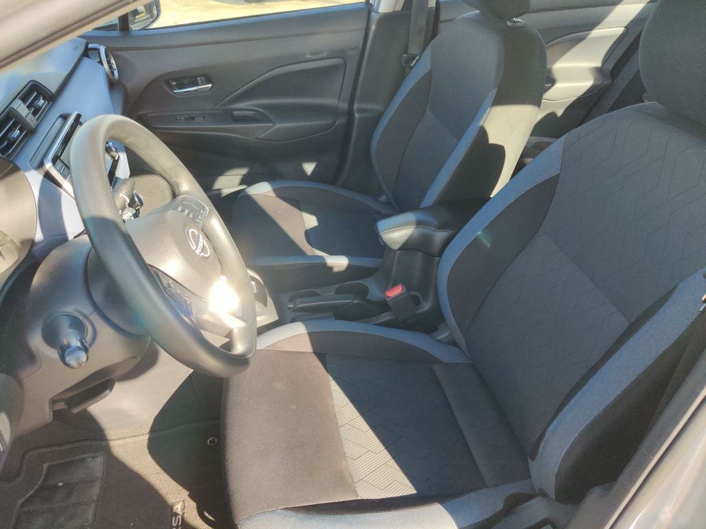 2023 Nissan Versa 1.6 SV