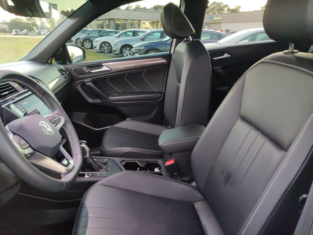 2023 Volkswagen Tiguan 2.0T SE R-Line Black