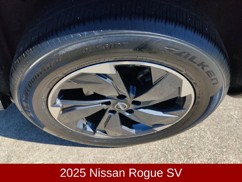 2025 Nissan Rogue SV