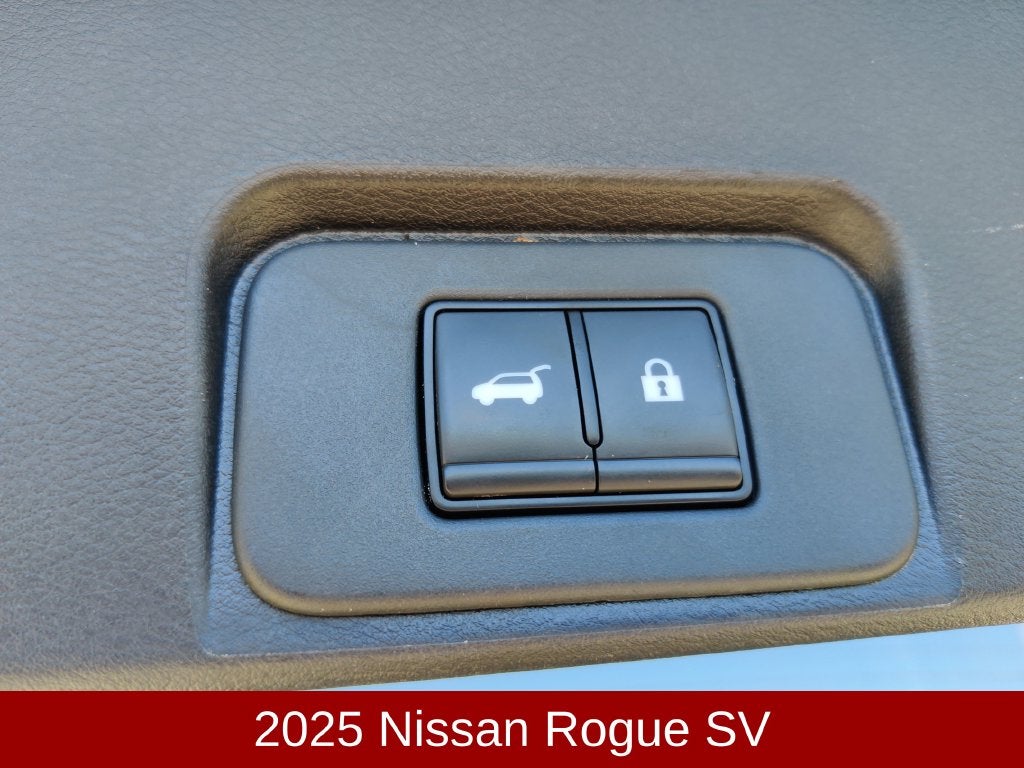 2025 Nissan Rogue SV