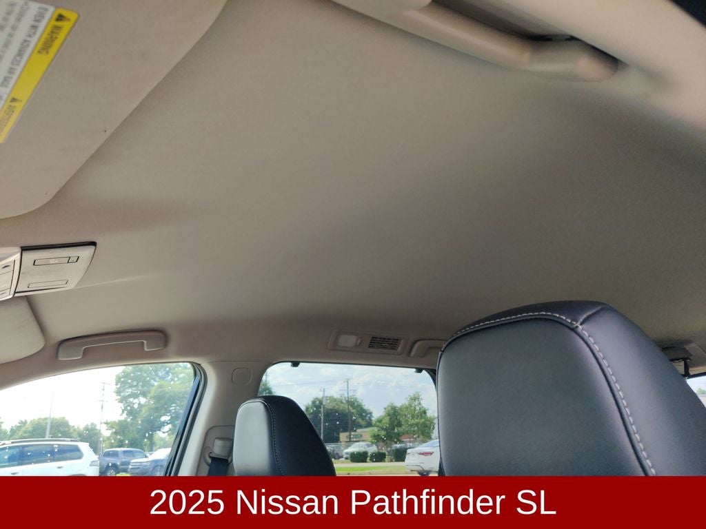 2025 Nissan Pathfinder SL