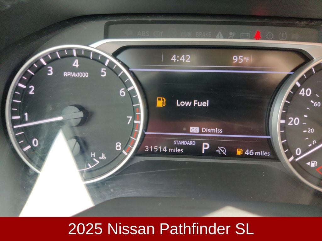 2025 Nissan Pathfinder SL