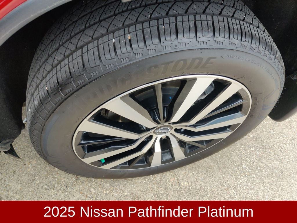 2025 Nissan Pathfinder Platinum
