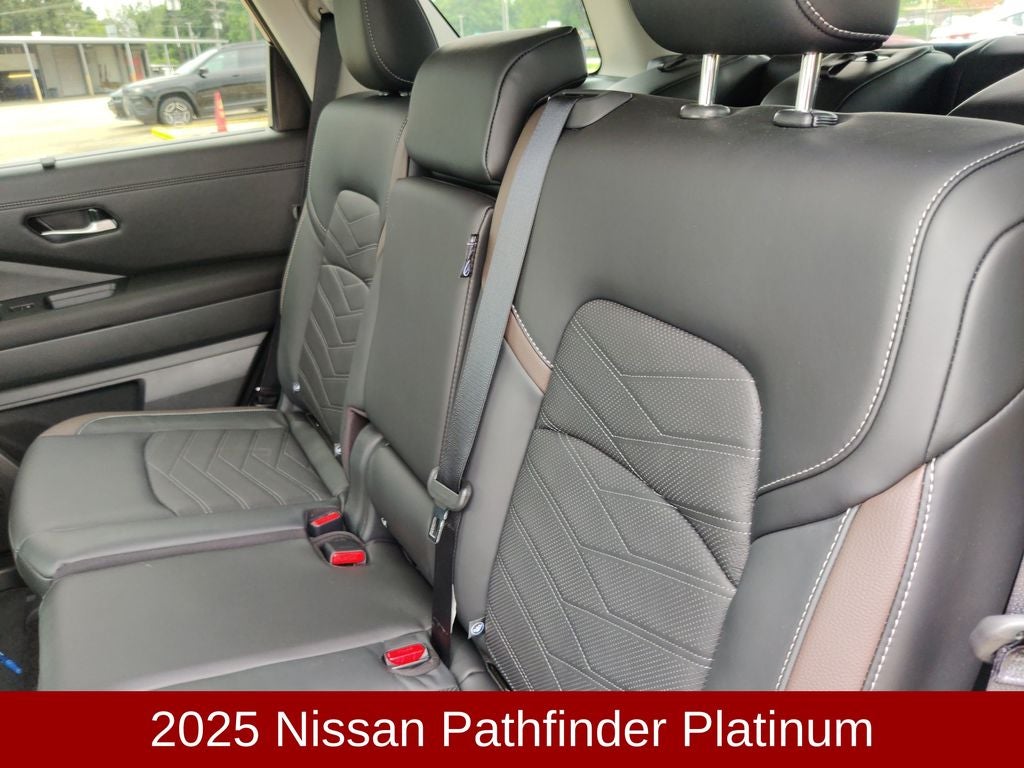 2025 Nissan Pathfinder Platinum