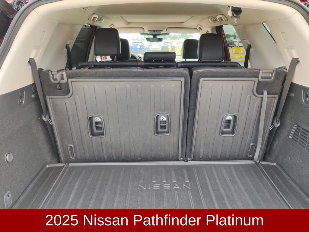 2025 Nissan Pathfinder Platinum