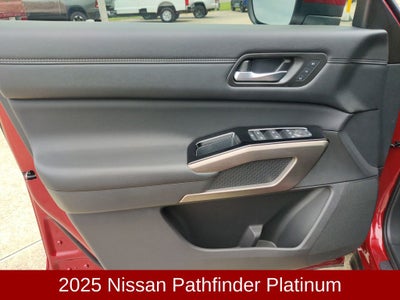 2025 Nissan Pathfinder Platinum