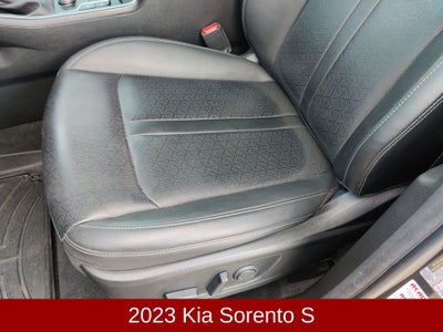 2023 Kia Sorento S