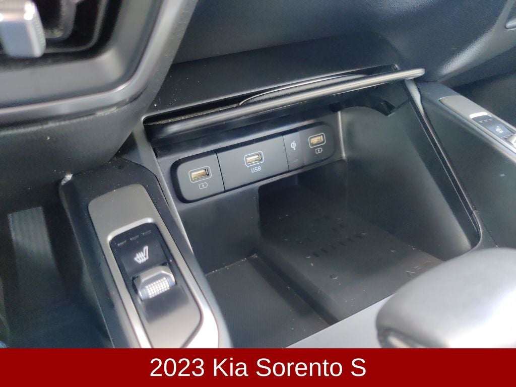 2023 Kia Sorento S
