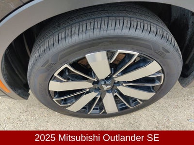 2025 Mitsubishi Outlander SE