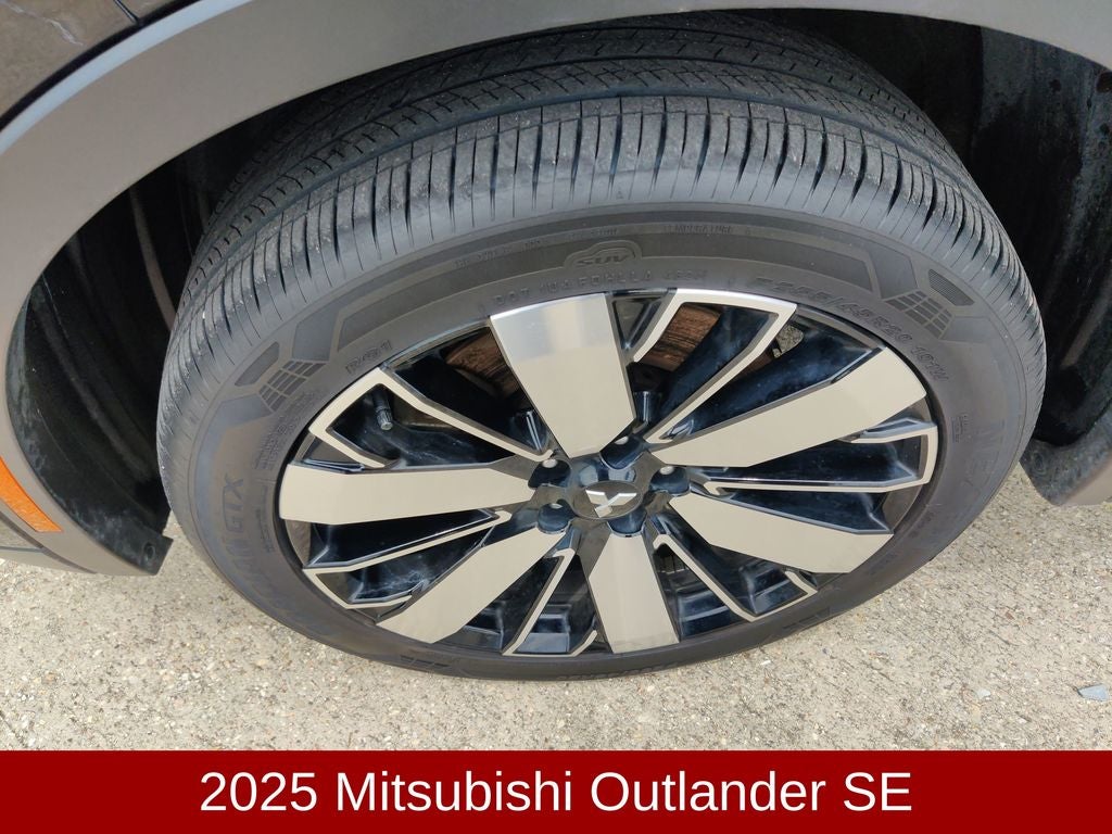 2025 Mitsubishi Outlander SE