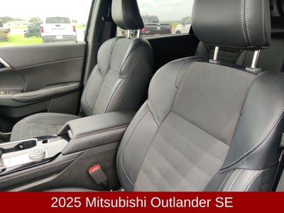 2025 Mitsubishi Outlander SE