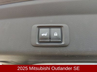 2025 Mitsubishi Outlander SE