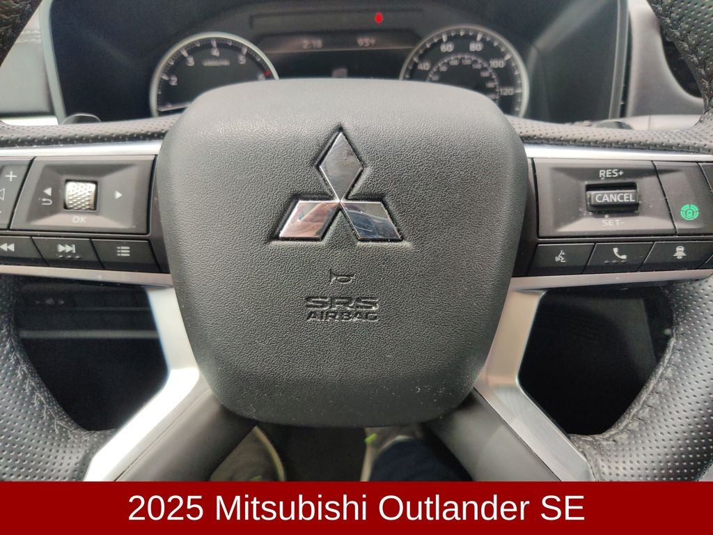 2025 Mitsubishi Outlander SE