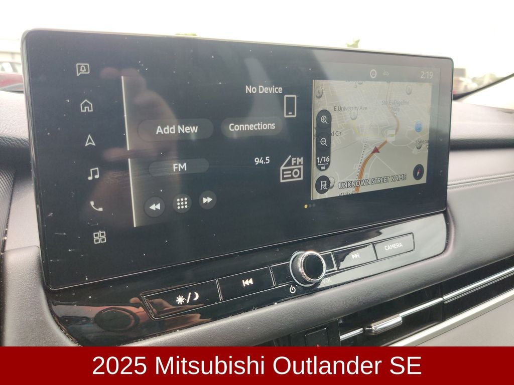 2025 Mitsubishi Outlander SE