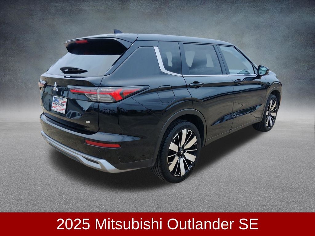 2025 Mitsubishi Outlander SE