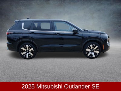2025 Mitsubishi Outlander SE